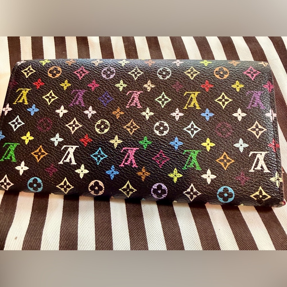 Louis Vuitton Murakami Sarah Wallet - Picture 2 of 12
